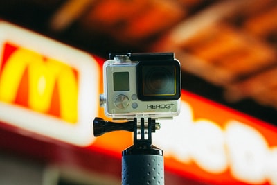 银色GoPro HERO3+相机的浅焦摄影